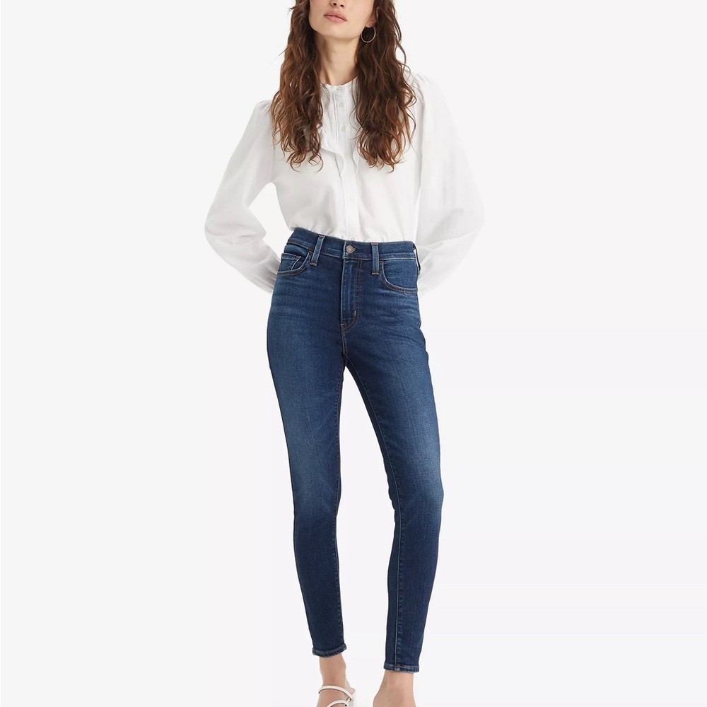 Levi’s Womens 720 High Rise Super Skinny Crop Size 29